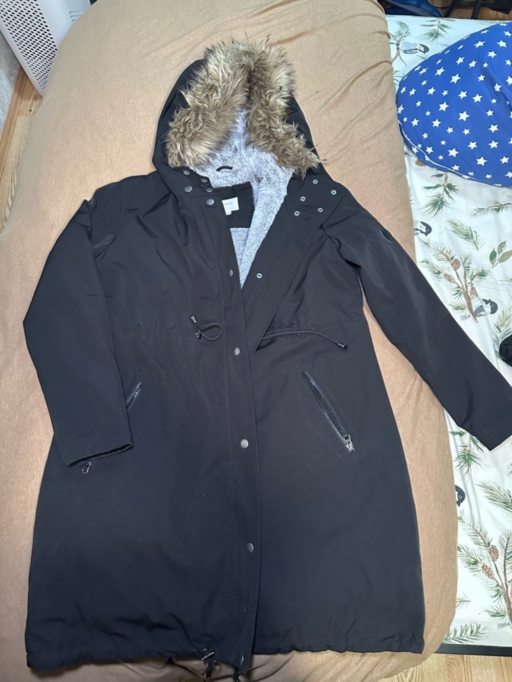 Seraphine Black Faux-Fur Trim Hooded Parka Maternity Coat w/ Baby wearing